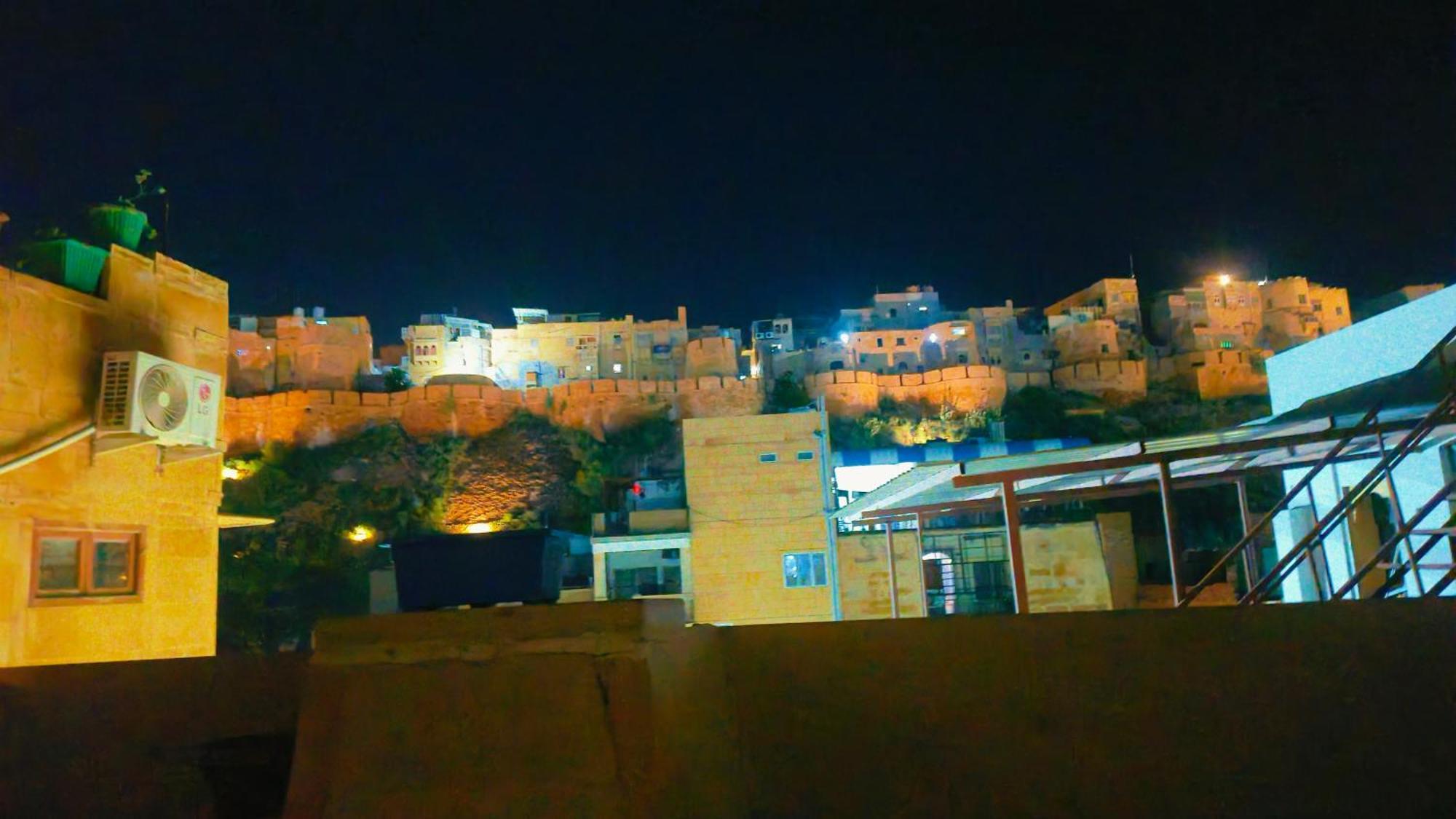 Hotel Navodaya Jaisalmer Exteriör bild